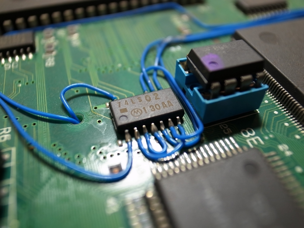 一番状態の悪いFM TOWNS Ⅱ UX20のマザーボードの状態: Let's go with